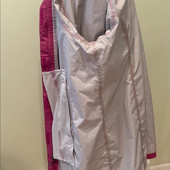 L L Bean Raincoat - Picture 10 of 11